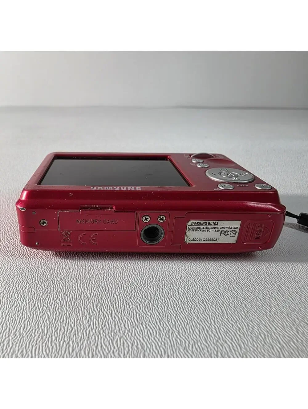 Samsung BL103 10.2MP Digital Camera Red - NO POWER